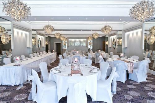 Thornton Hall Hotel & Spa