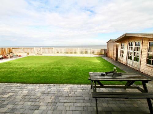 Sea & Sunsets A Luxurious Holiday Home!