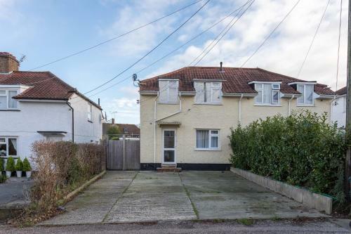 Ifield House Crawley/gatwick