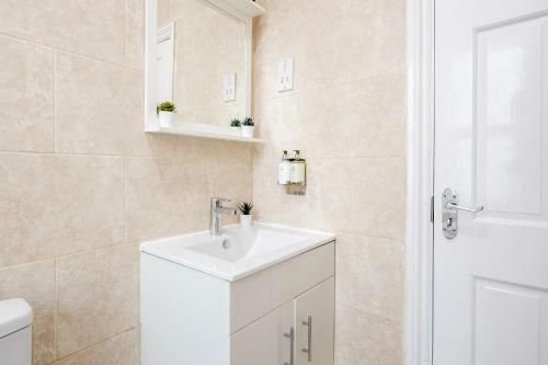 Open Luxury Contractor Apartment East London