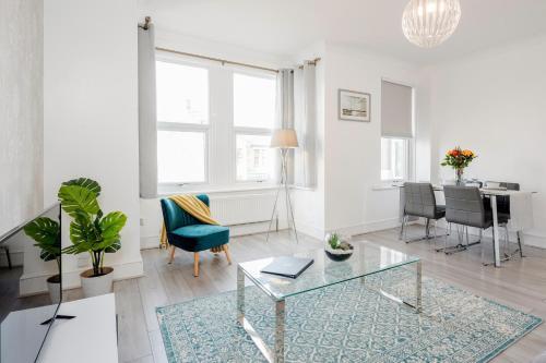 Open Luxury Contractor Apartment East London