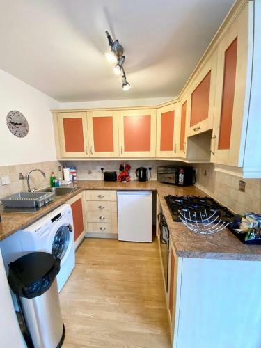 Wellingtonia Court Apartment