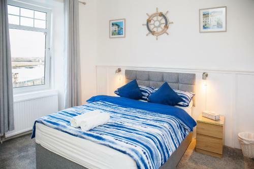 Hostal Marina View Guest House