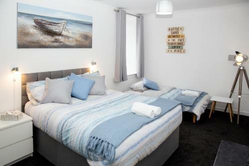 Hostal Marina View Guest House