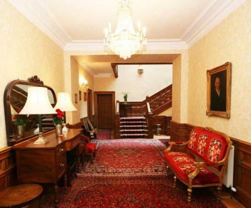 Jedburgh Chateau Sleeps 26