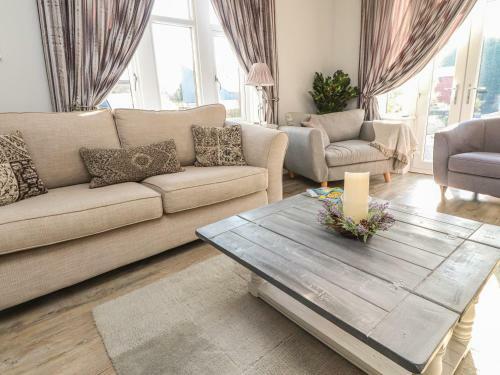 Sunnydale, Rivock Avenue