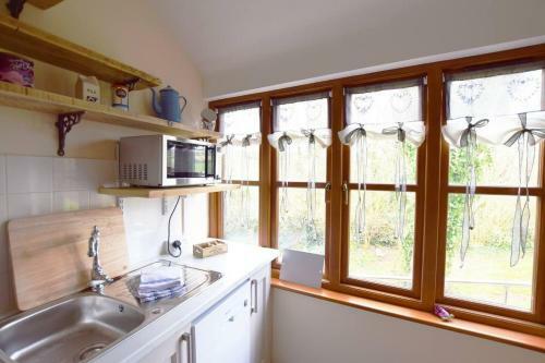 1 Bed Cottage 0 5 Miles To The Beach In Devon