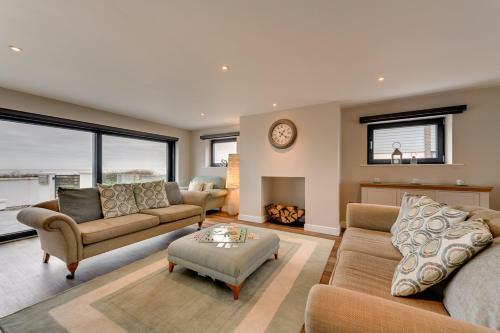 Kingsdown Villa Sleeps 10 With Wifi