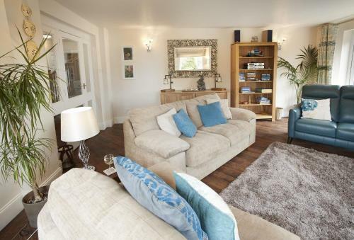 Riverside Farm Cottage
