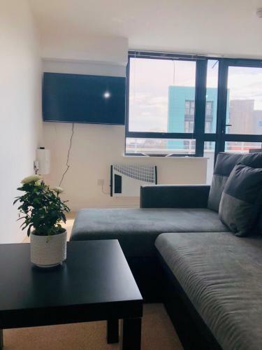 Showcase Apartments - Highcross House