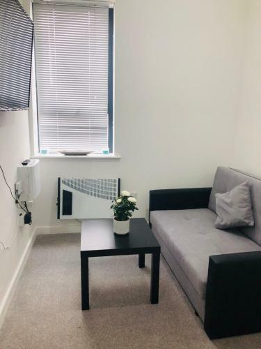 Showcase Apartments - Highcross House