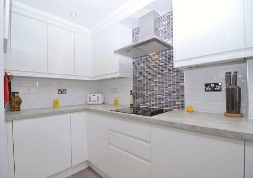 Twenty Three B - 3 Bedroomed Apartment