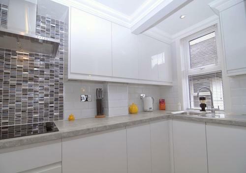 Twenty Three B - 3 Bedroomed Apartment