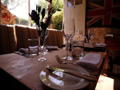 Posada The Plough Inn