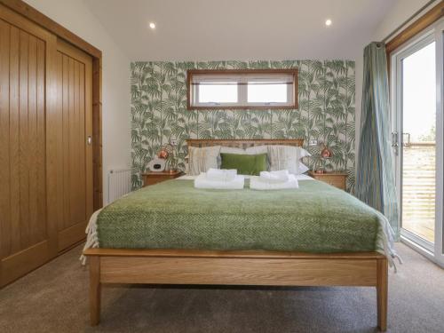 9 Meadow Retreat
