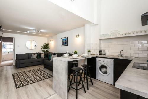 Duke St Townhouse Apartments
