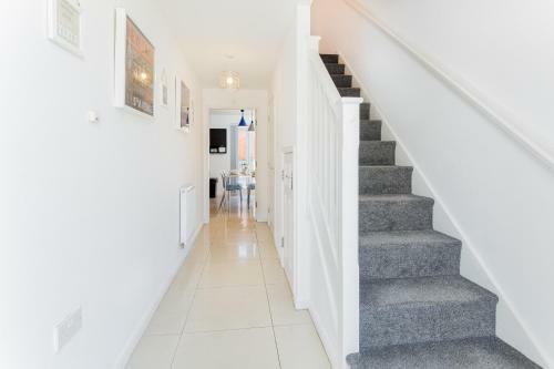 Spacious Contractor House For Large Groups - Private Parking By Liverpool Short Stay