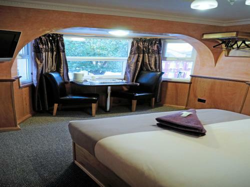 Cricklewood Lodge Hotel
