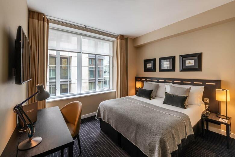 Hotel The Resident Victoria (formerly The Nadler Victoria)