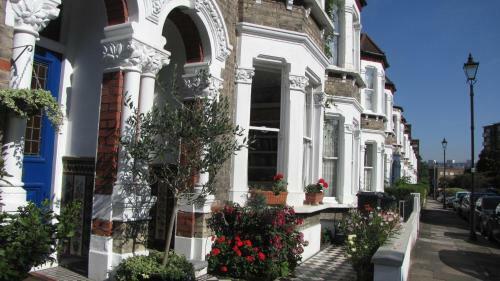 Holmewood Homestay