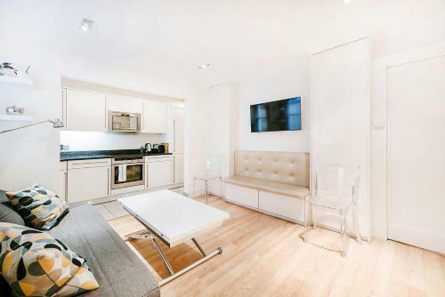 Notting Hill Gardens Apartments