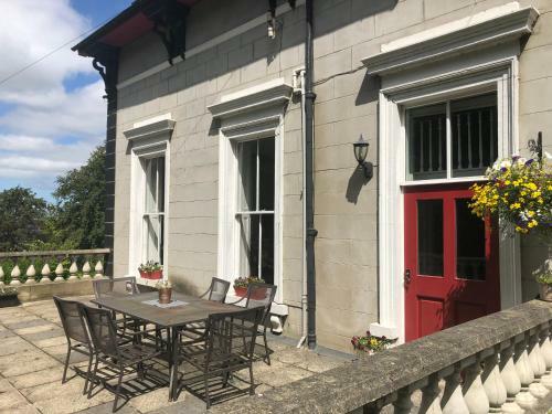 Villa Period House 6 Bedrooms