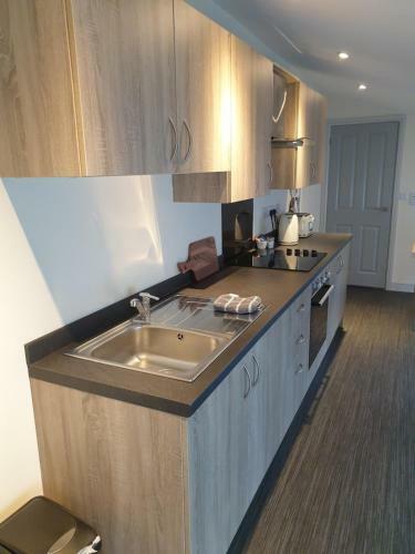 Large Luxury 2 Bedroom Apartment