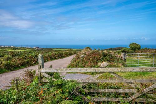 Western Watch - Sea Views, Pets Accepted, Sleeps 6