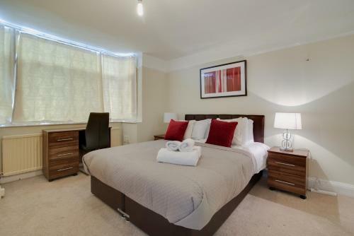 Newark House - 2 Bedroom Serviced Apartment