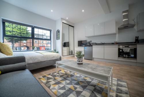 Serviced Apartments Luton - Central Boutique Studio By Opulent Living