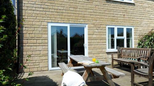 1 Studley Gardens