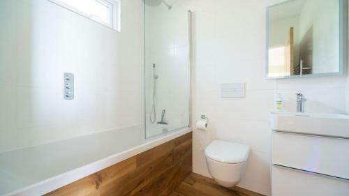 2 Beach Way House