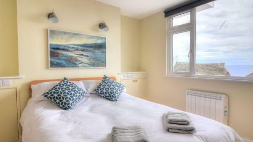 2 Beach Way House