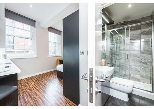 Modern Studios And Apartments, Manchester - Sk