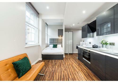 Modern Studios And Apartments, Manchester - Sk