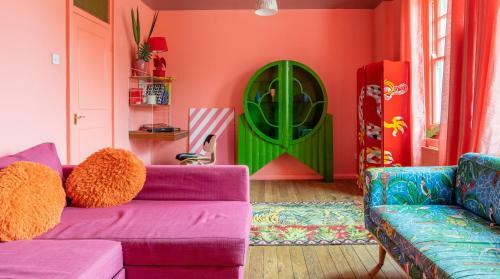 Apartamento Plum Guide - Pink Acid