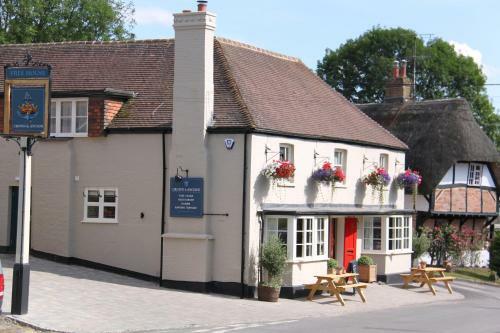 Hotel Crown And Anchor