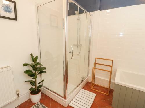 1 Tyn Y Caeau Apartment