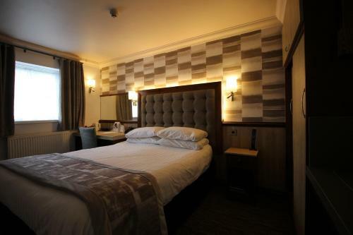 Best Western Plus Pastures Hotel