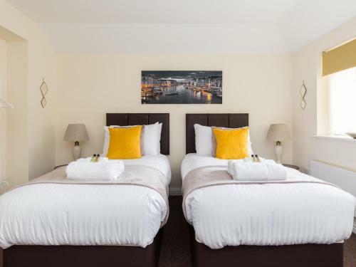 Stayford Apartments, Meriden - Near Nec