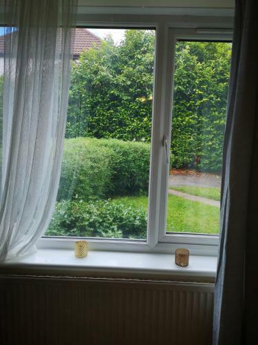 Contractor Accommodation- Central Mk Location Spacious Garden Fast Wifi Parking