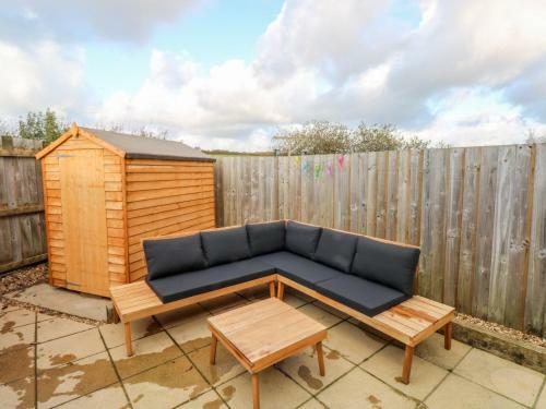 10 Belfrey Close