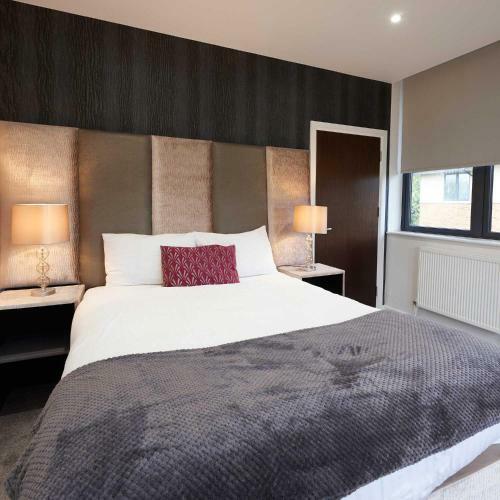 Luxury Serviced Apartments Milburn House