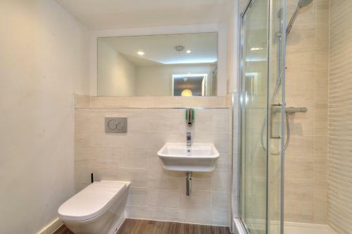 Executive Oakgrove Apartment