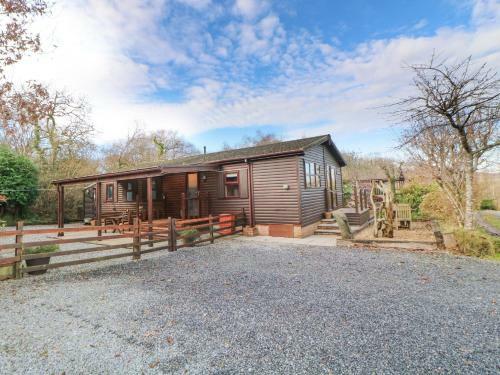 Dewbury Lodge