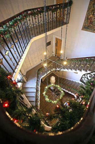 Leasowe Castle Hotel