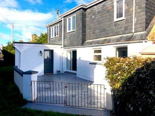 Beach Cottage Charming Cottage 2 Mins From The Beach