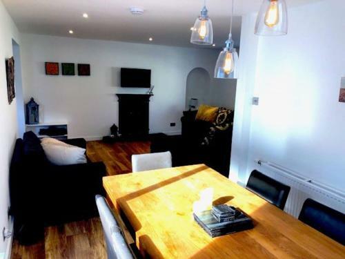 Beach Cottage Charming Cottage 2 Mins From The Beach
