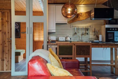Donard Shadow Lodge