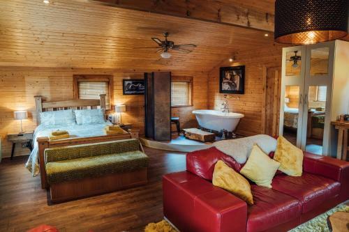 Donard Shadow Lodge